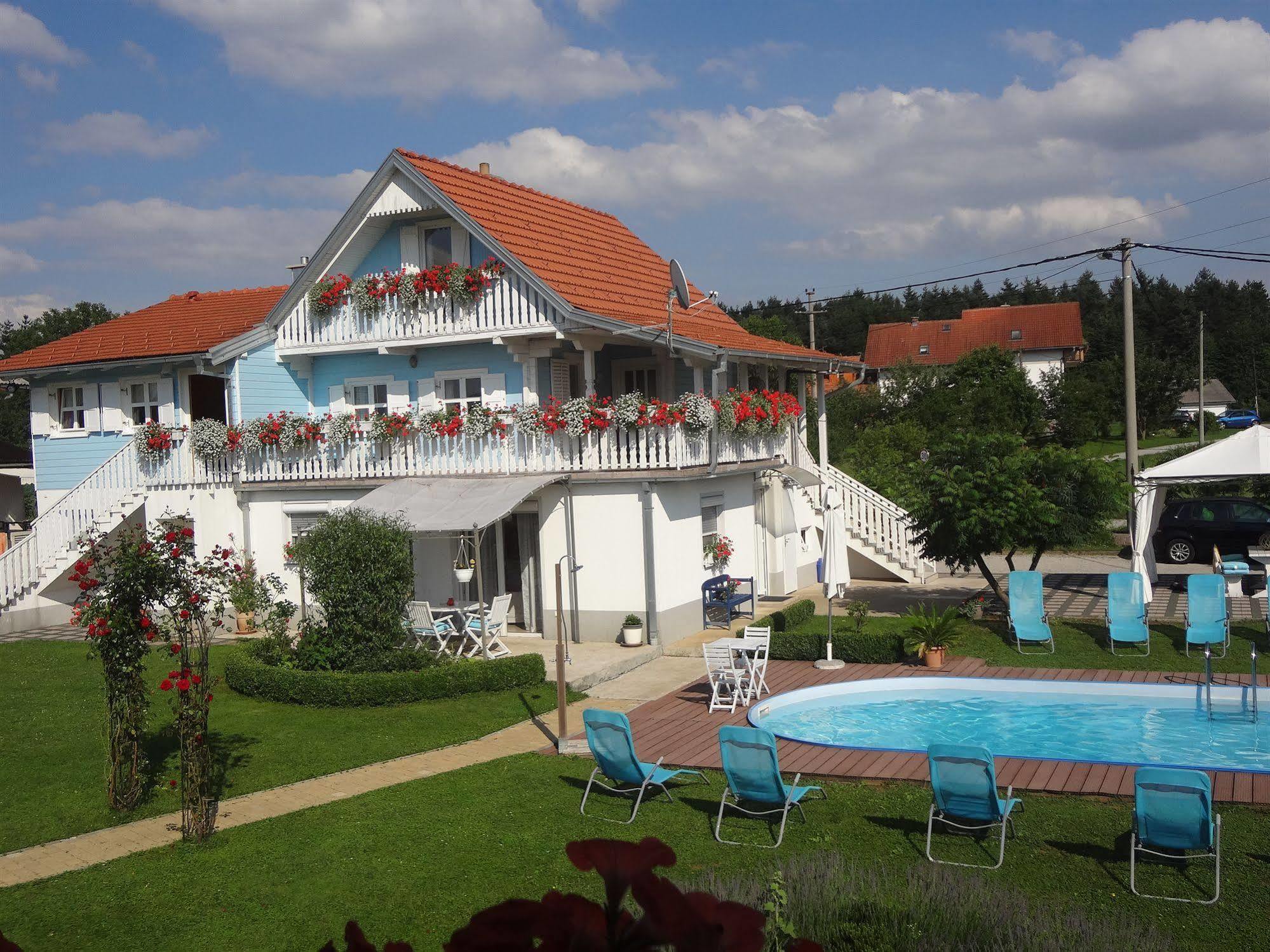 Pool Apartments Plitvice Lakes Grabovac  Bagian luar foto