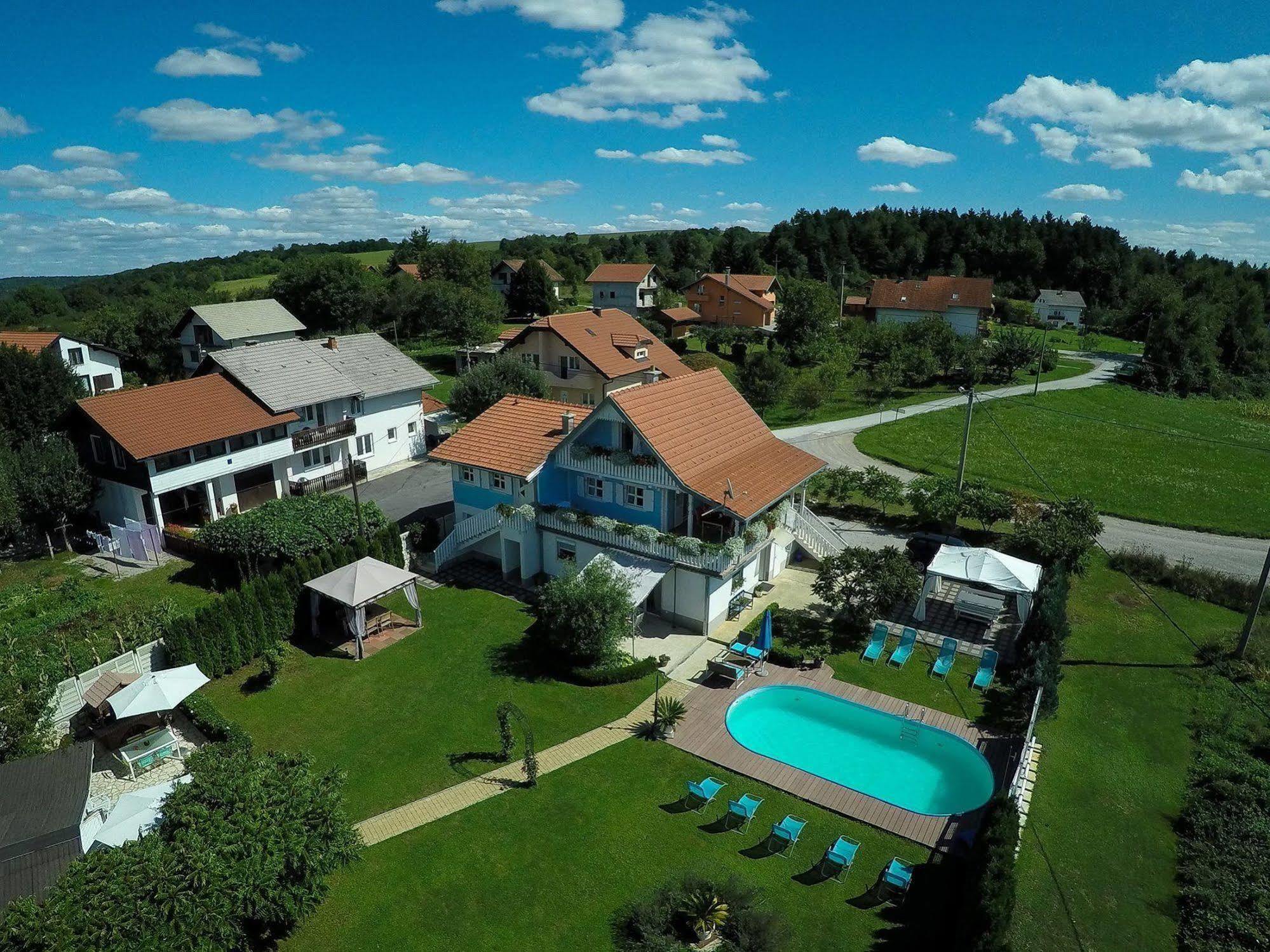 Pool Apartments Plitvice Lakes Grabovac  Bagian luar foto