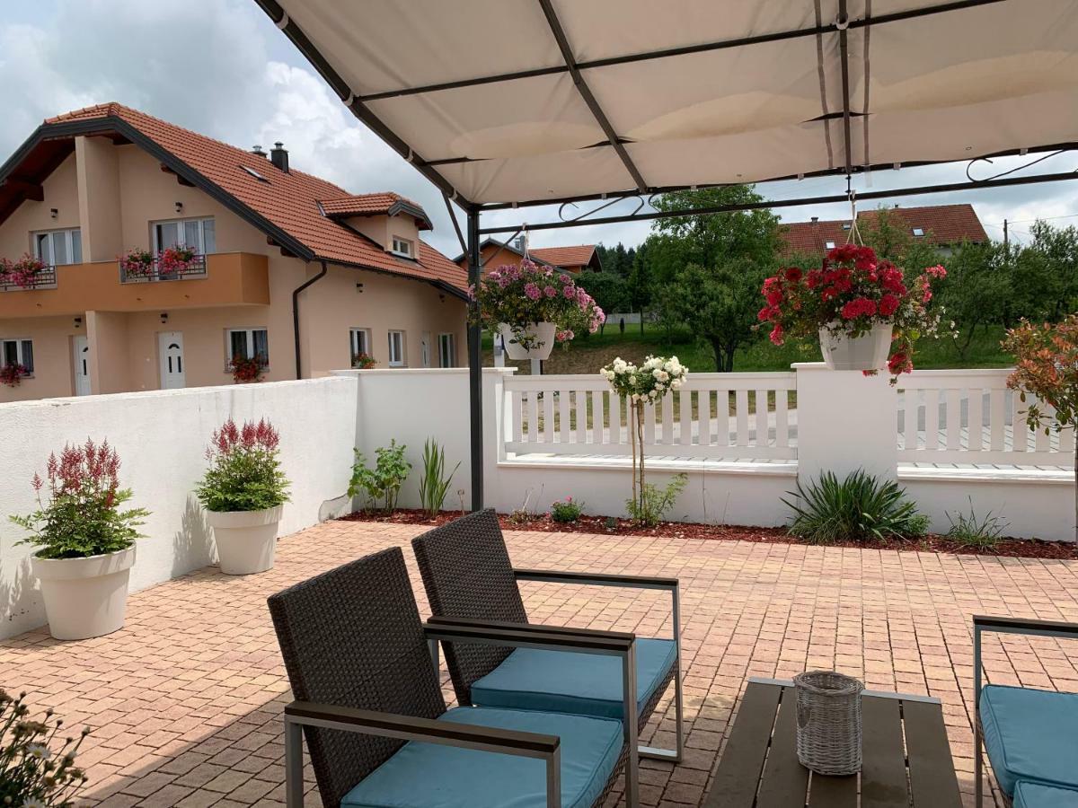 Pool Apartments Plitvice Lakes Grabovac  Bagian luar foto